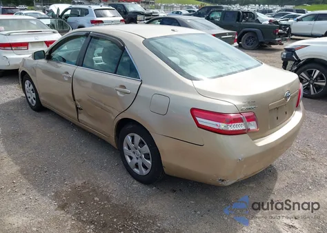 2011 Toyota Camry Le z USA, uszkodzony, nr VIN 4T1BF3EK6BU133811